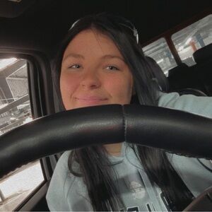 Meet your Posher, Nicole